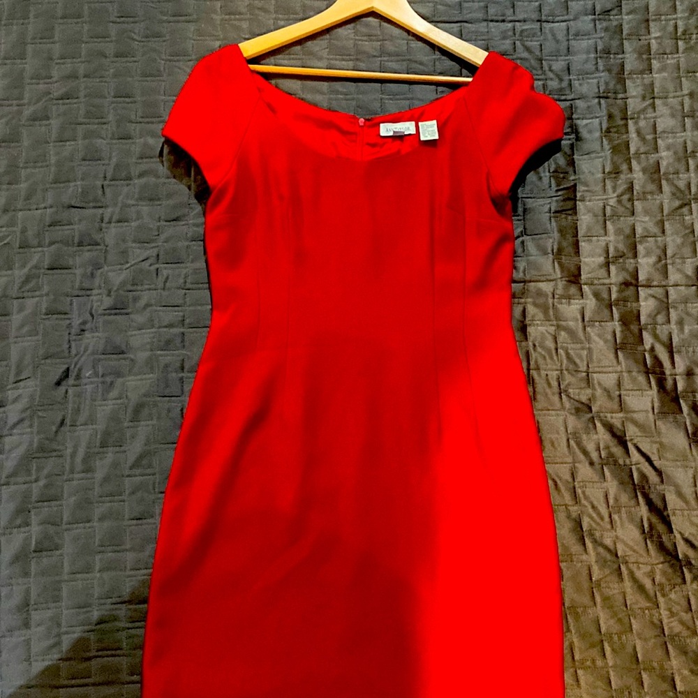 Ann Taylor red dress. Size 10. It’s perfect.